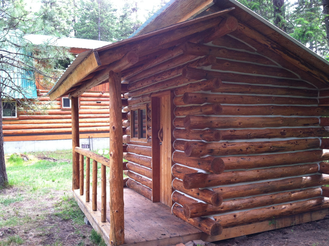 LOG CABIN WITH LOVITTS EMERALD GOLD STAIN