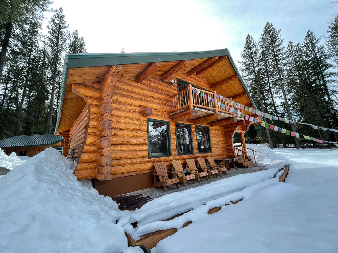 LOG HOME WITH LOVITTS EMERALD GOLD STAIN APPLIED